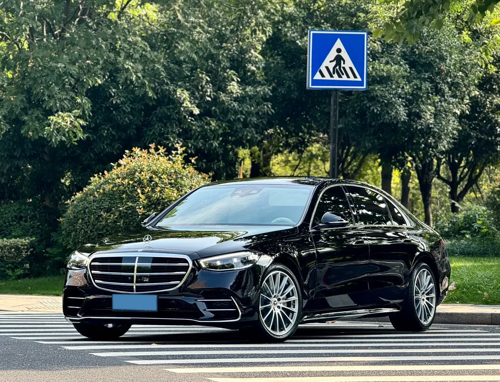 2023 MERCEDES-BENZ S view 1