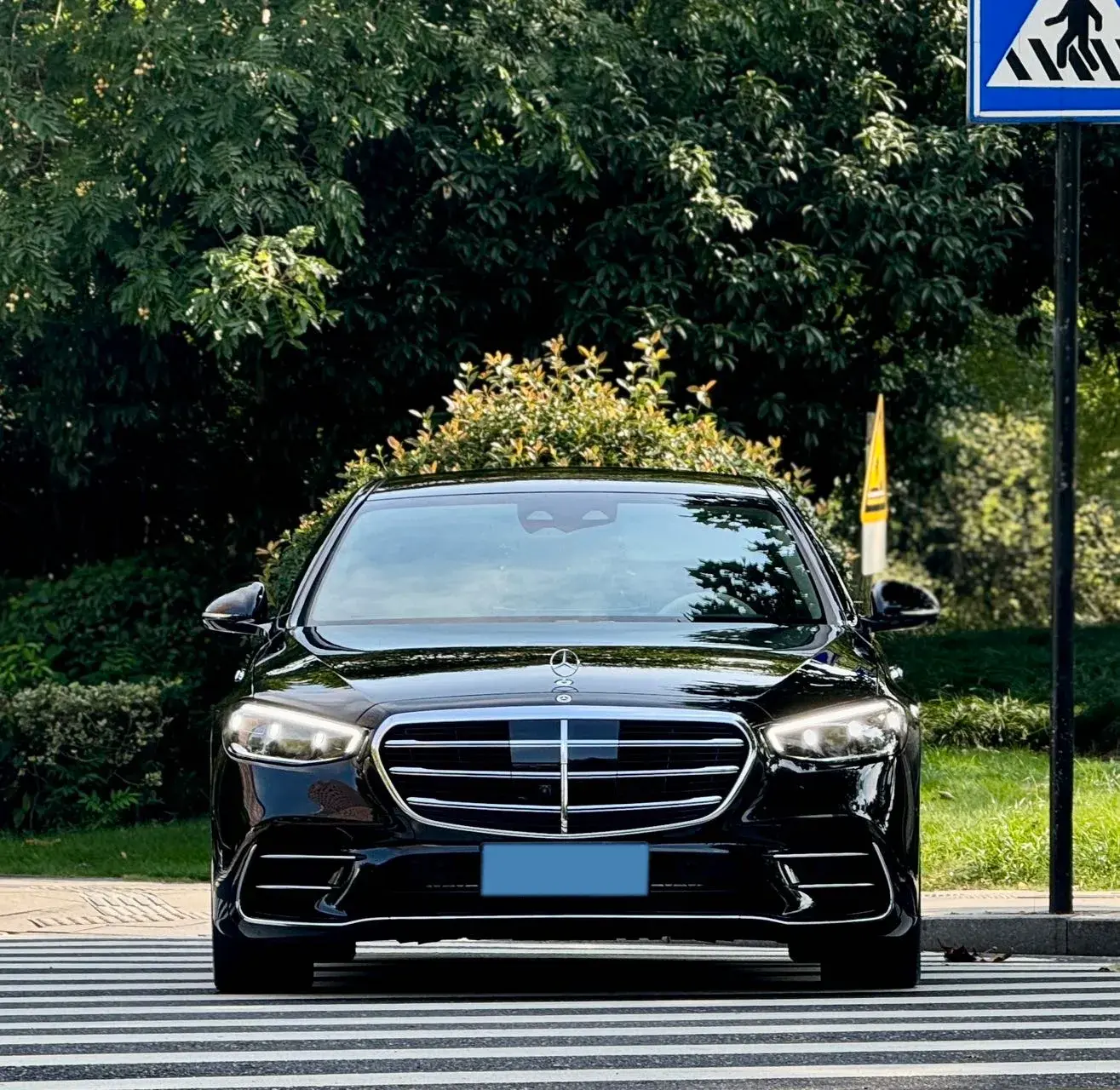 2023 MERCEDES-BENZ S thumbnail 2