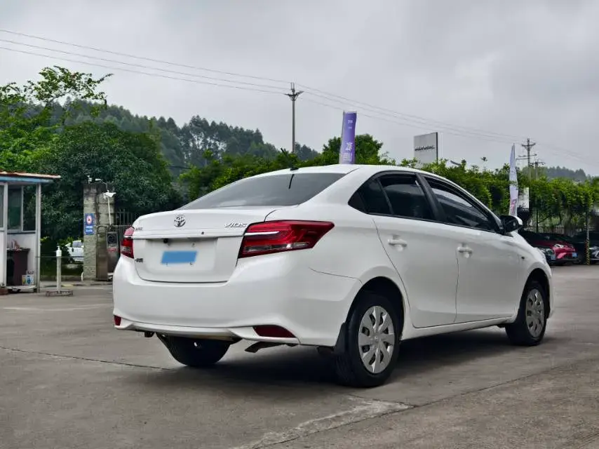 2017 TOYOTA VIOS thumbnail 3