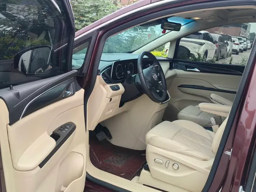 2022 BUICK GL8 thumbnail 3