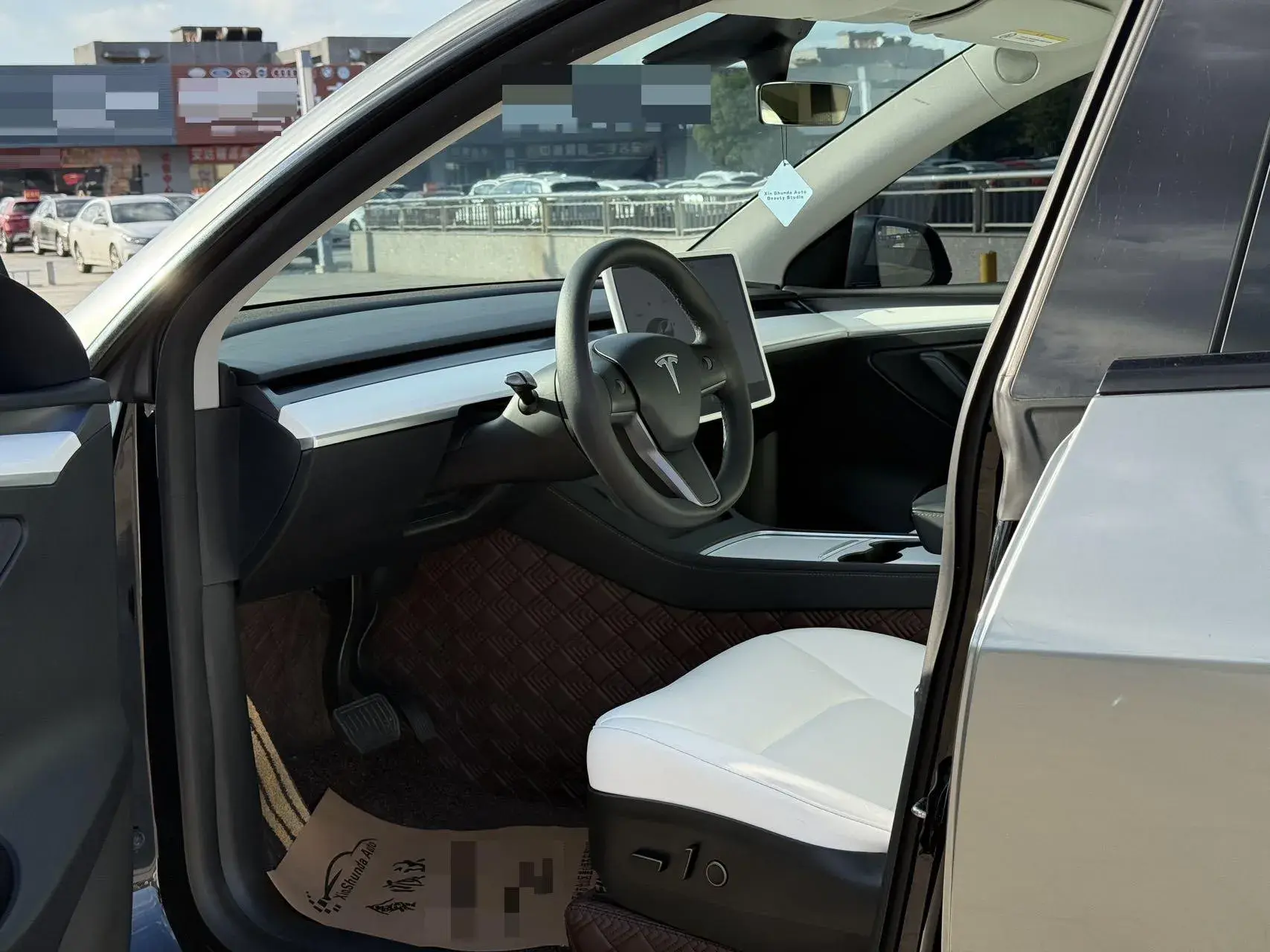 2021 TESLA MODEL thumbnail 4