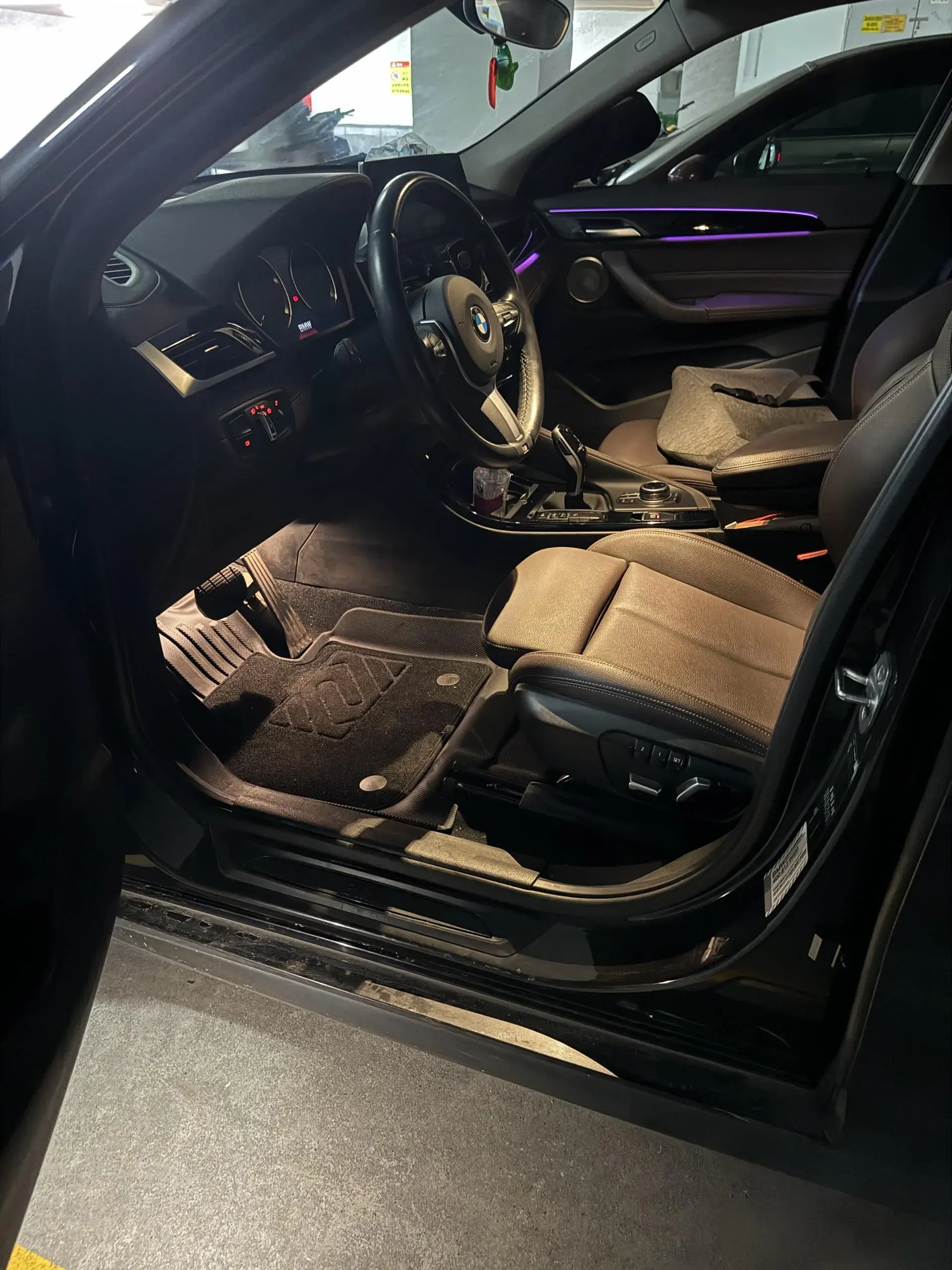 2021 BMW X2 thumbnail 2