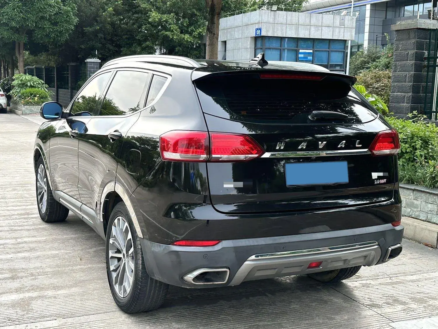 2017 HAVAL H6 thumbnail 2