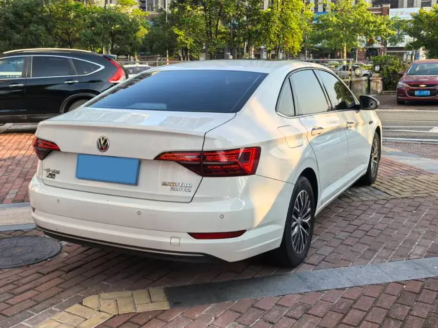 2020 VOLKSWAGEN SAGITAR thumbnail 3