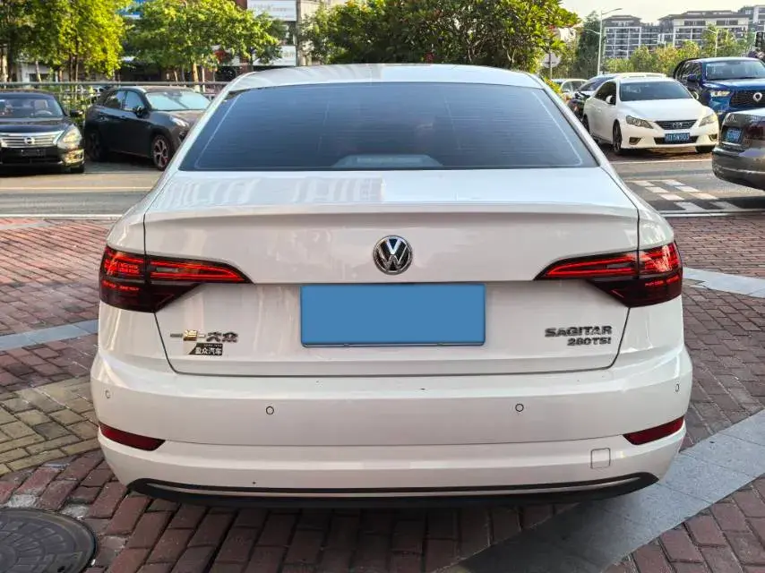 2020 VOLKSWAGEN SAGITAR thumbnail 4