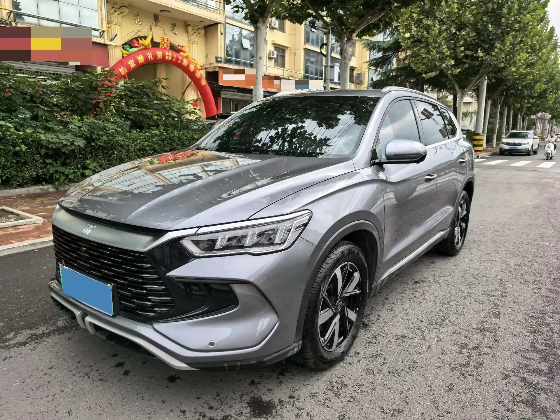 2024 BYD SONG view 1