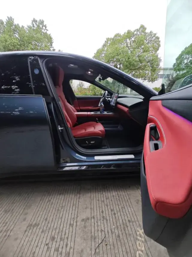 2024 MI SU7 thumbnail 4