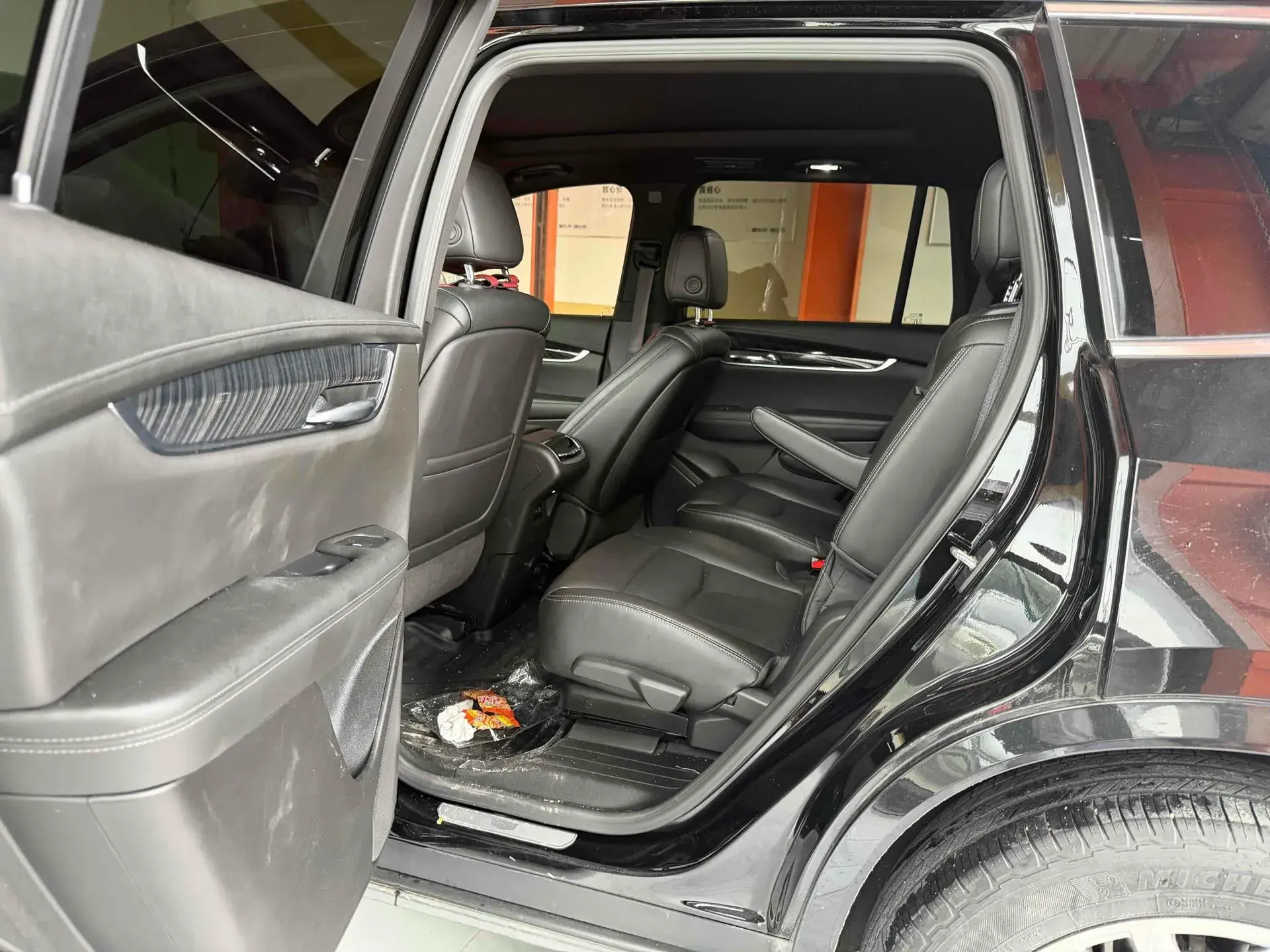 2021 CADILLAC XT6 thumbnail 2