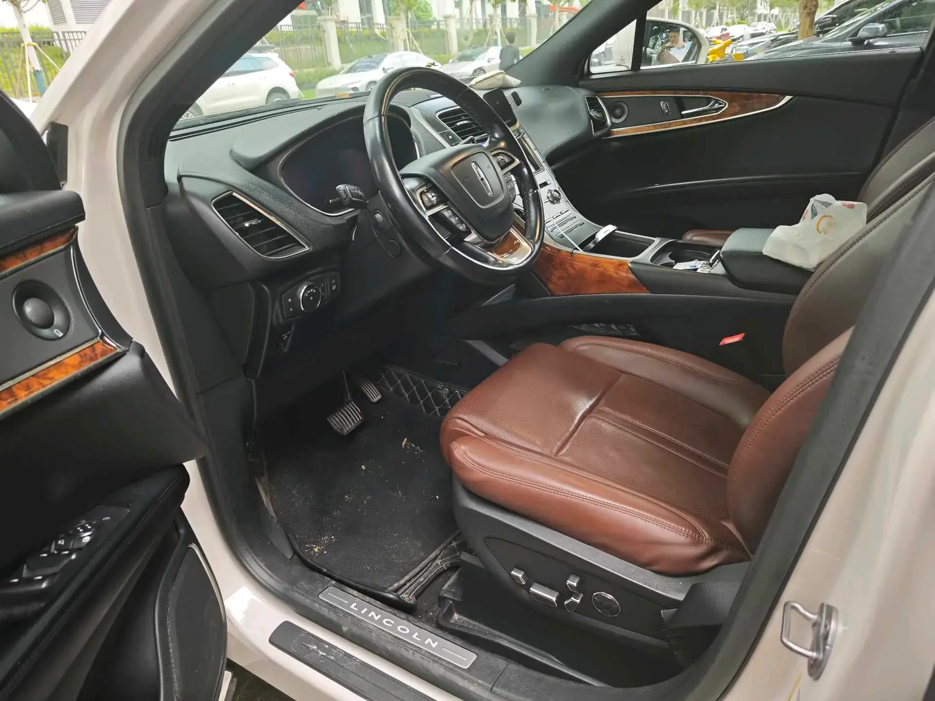 2019 LINCOLN NAUTILUS thumbnail 3