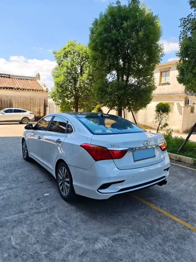 2017 HYUNDAI MISTRA thumbnail 4