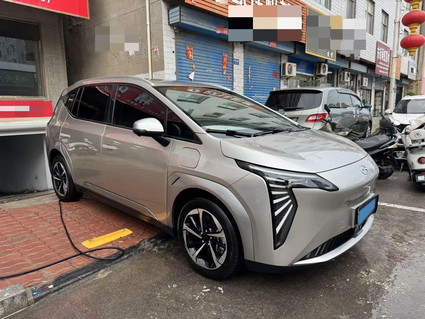 2023 AION Y thumbnail 3