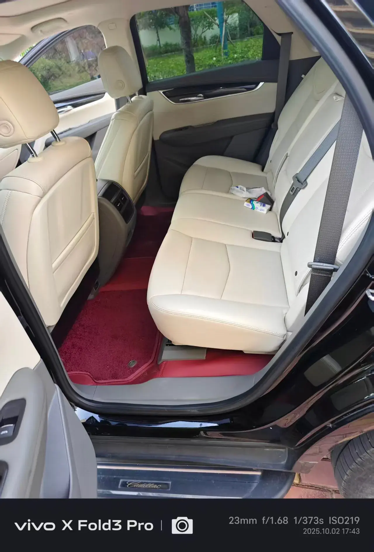 2022 CADILLAC XT5 thumbnail 3