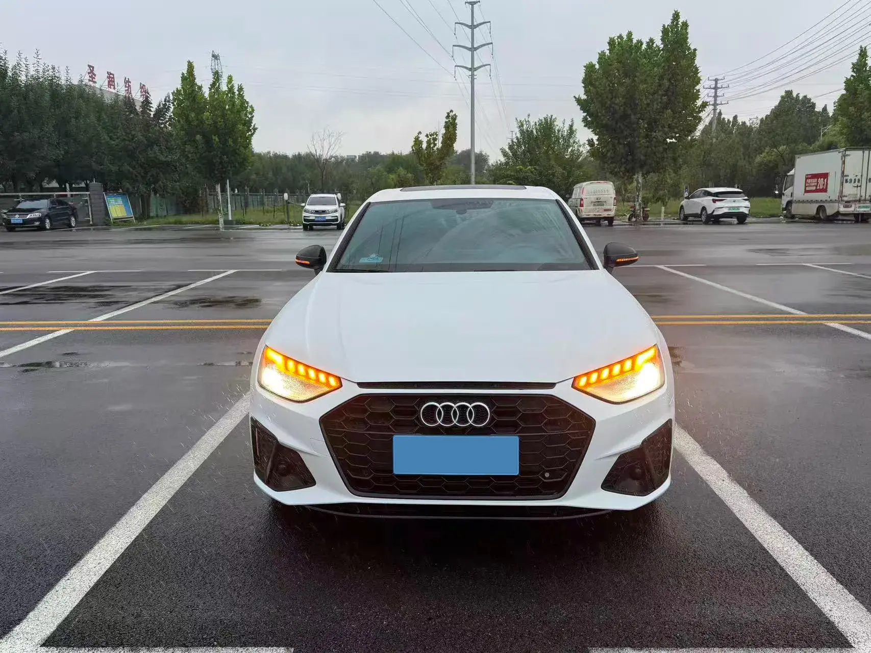 2023 AUDI A4L thumbnail 3