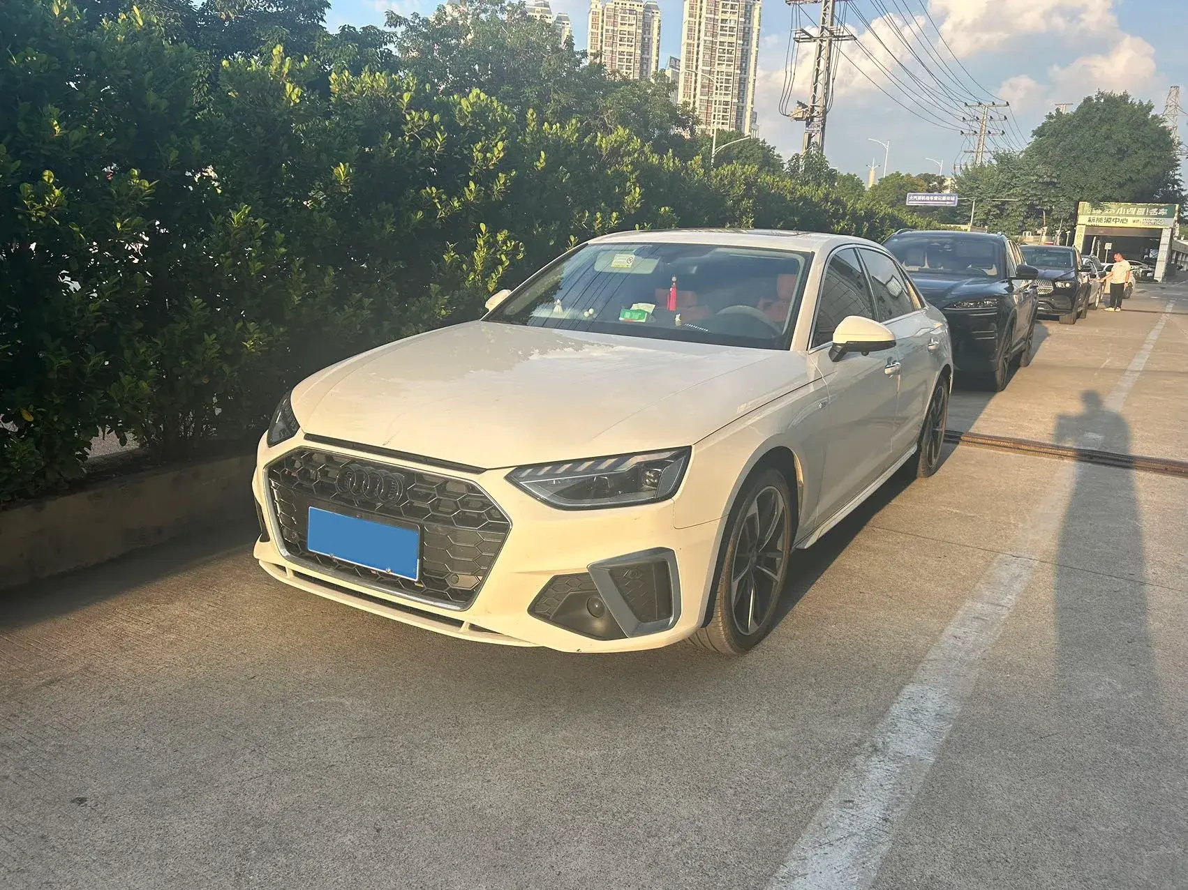 2020 AUDI A4L view 1