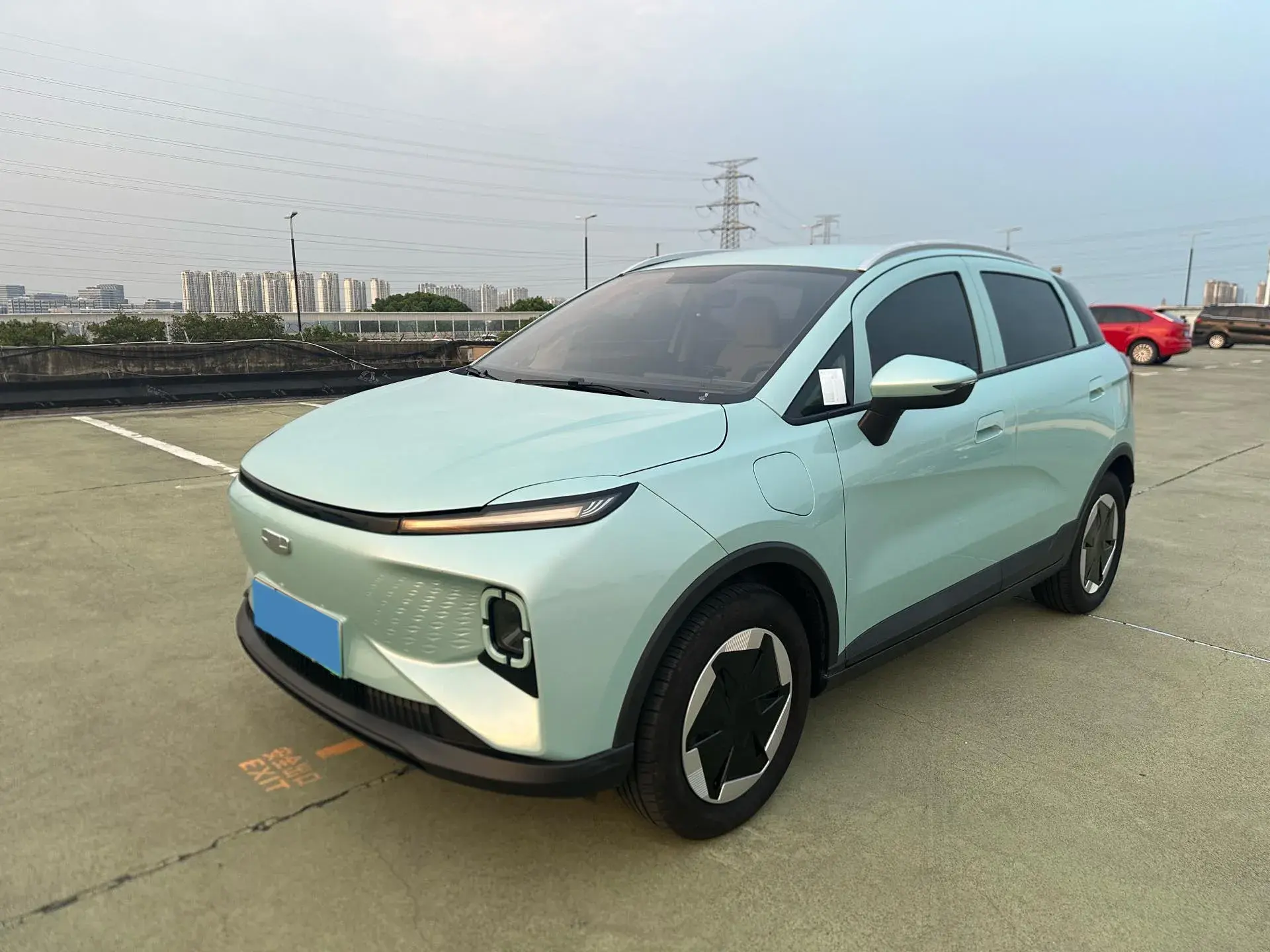 2024 GEOMETRY E view 1