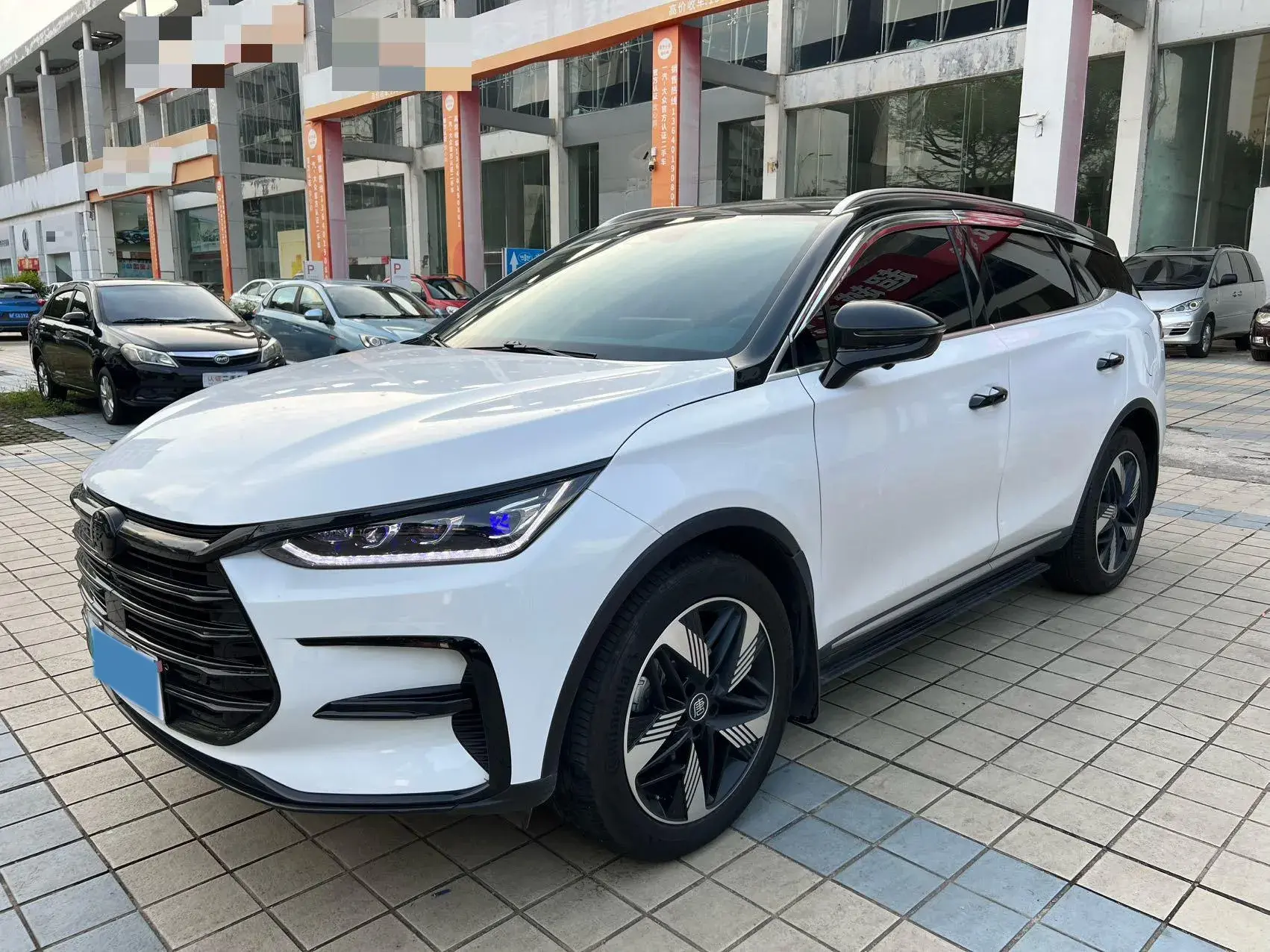 2023 BYD TANG view 1