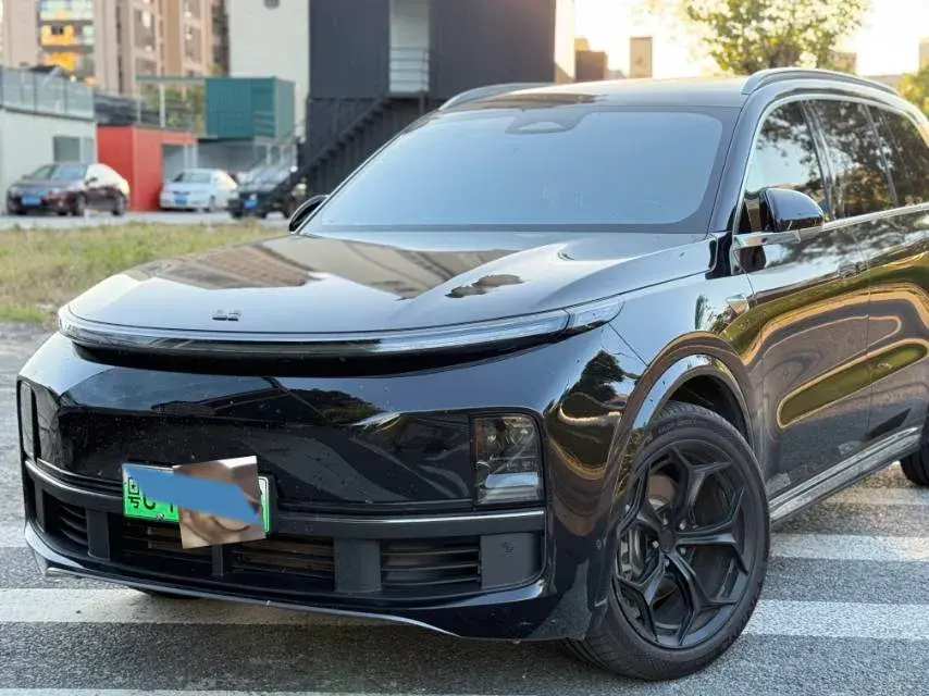 2023 LI L9 thumbnail 2