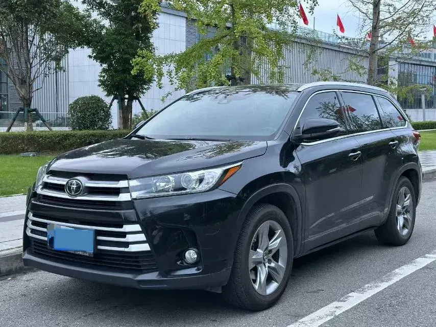 2021 TOYOTA HIGHLANDER view 1