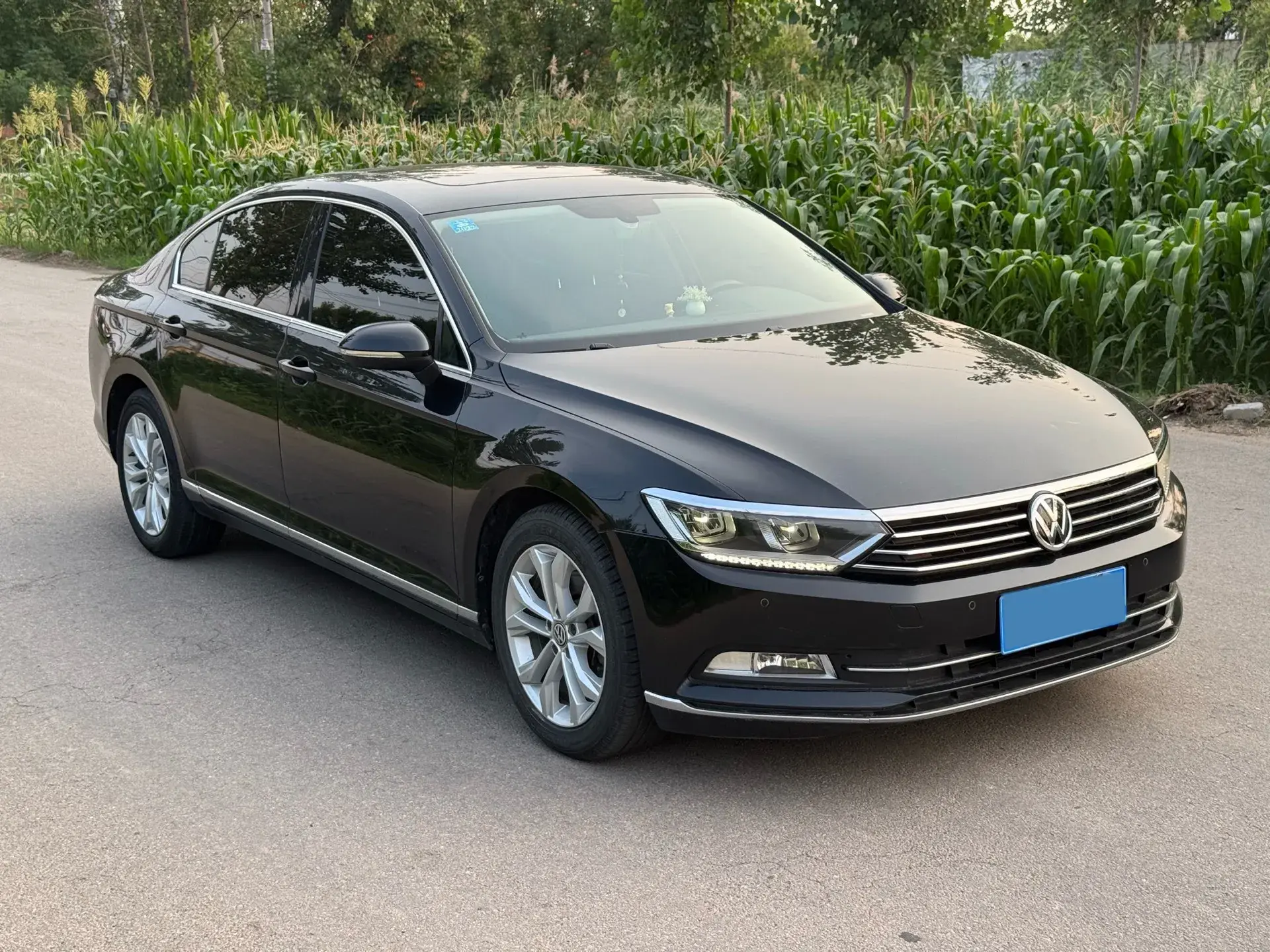 2018 VOLKSWAGEN MAGOTAN thumbnail 3