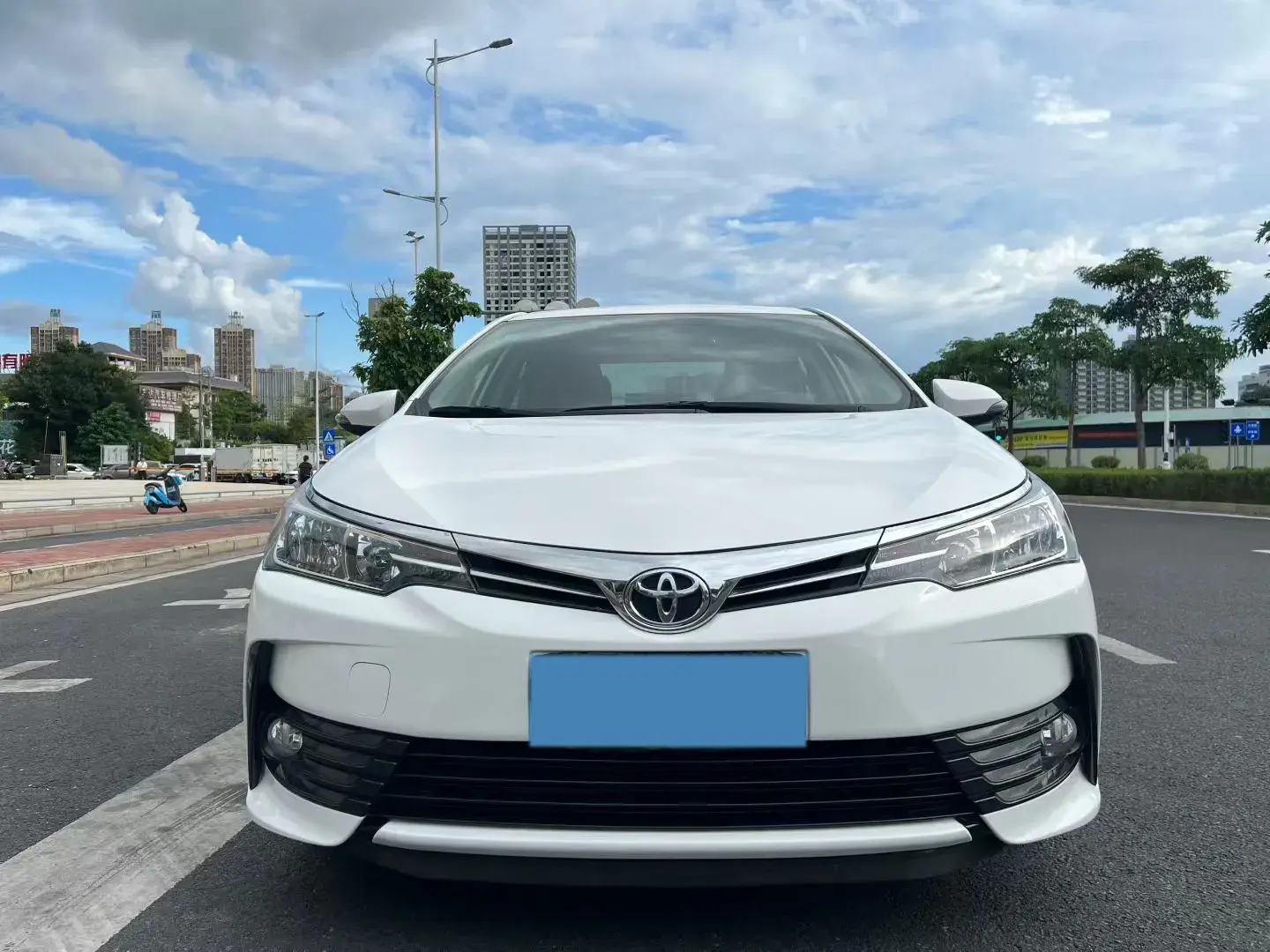 2018 TOYOTA COROLLA thumbnail 2
