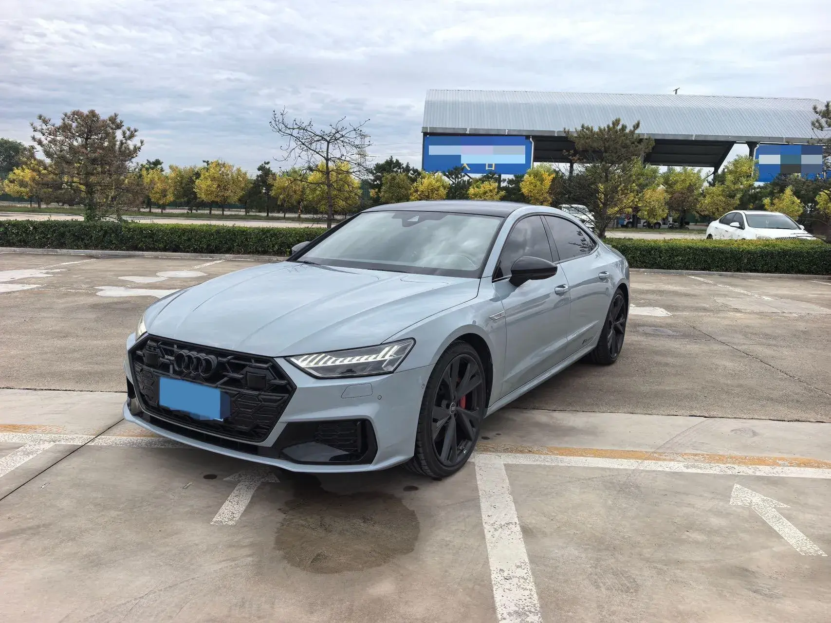 2024 AUDI A7L view 1