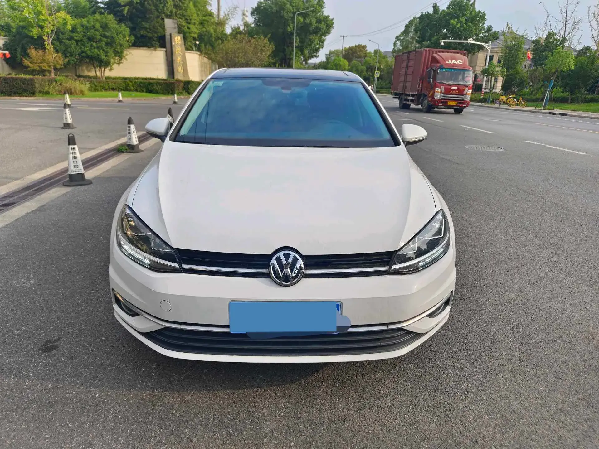 2020 VOLKSWAGEN GOLF thumbnail 3