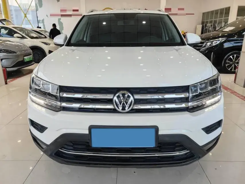 2019 VOLKSWAGEN THARU thumbnail 2