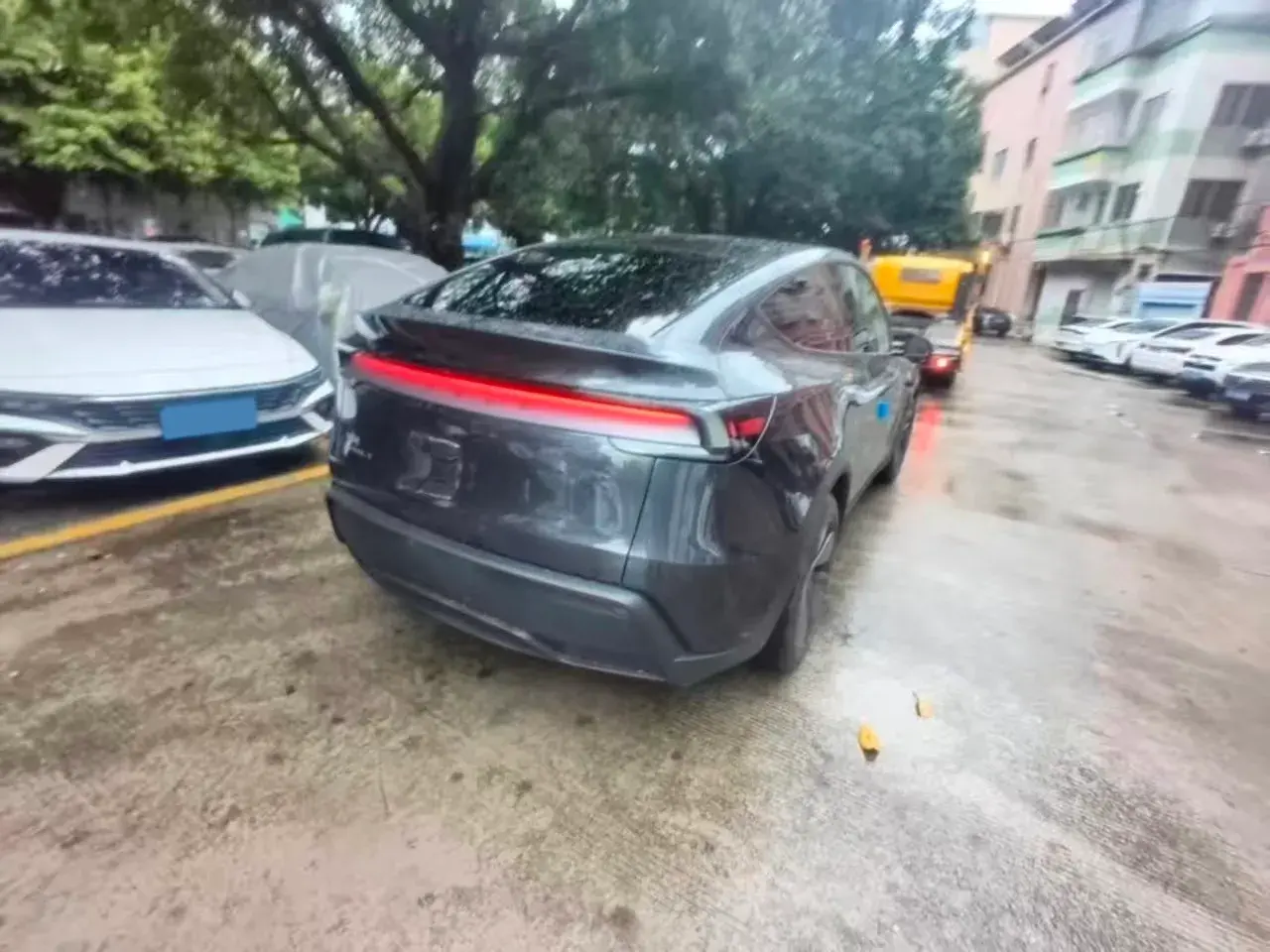 2025 TESLA MODEL thumbnail 4