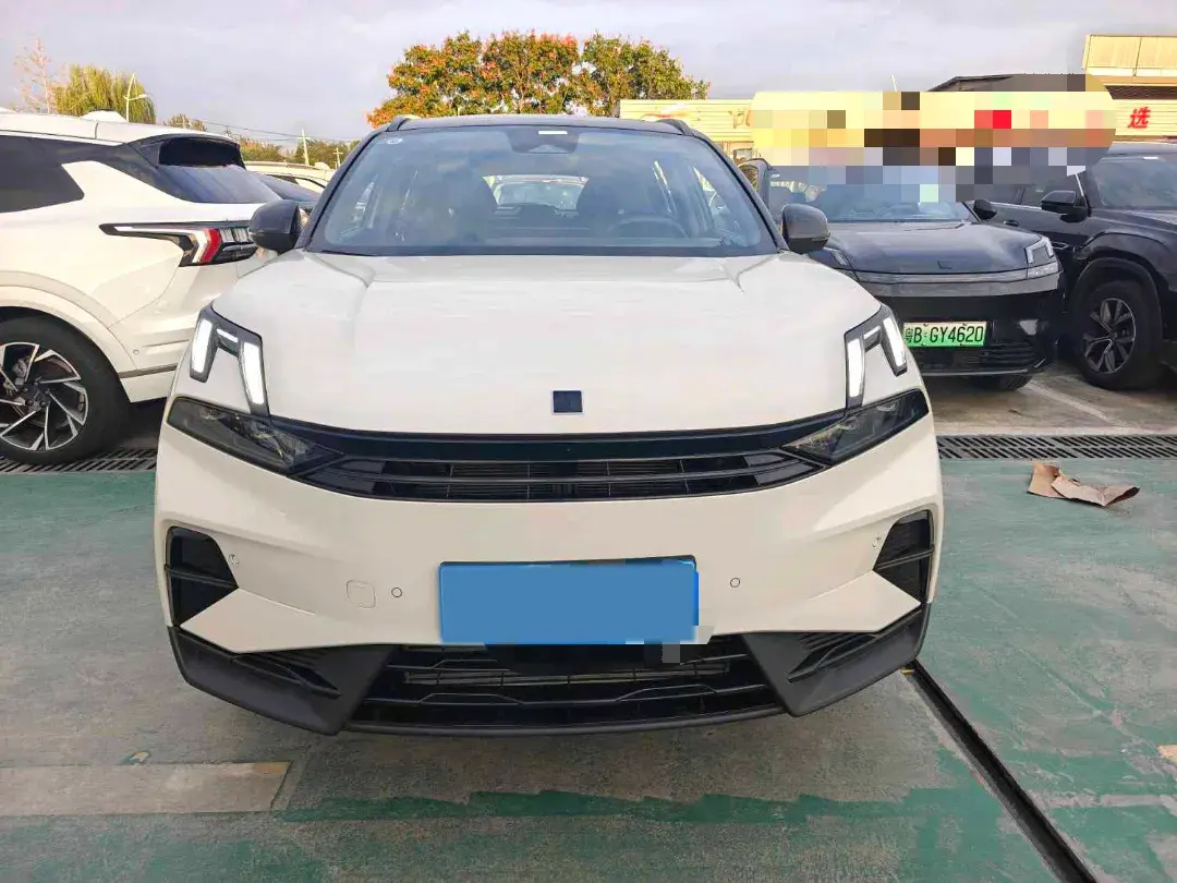 2025 LYNK&CO 06 thumbnail 2