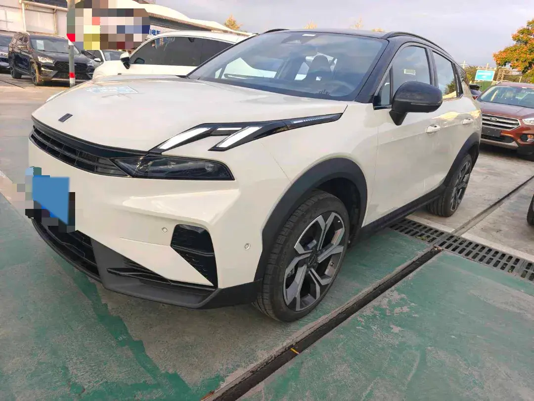 2025 LYNK&CO 06 view 1