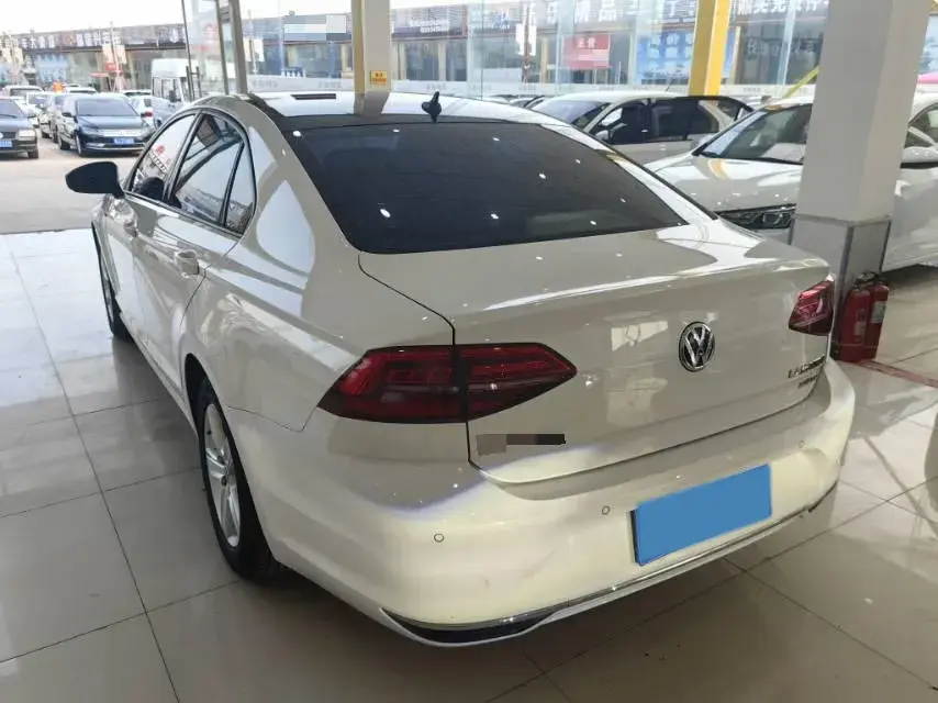 2021 VOLKSWAGEN LAMANDO thumbnail 4