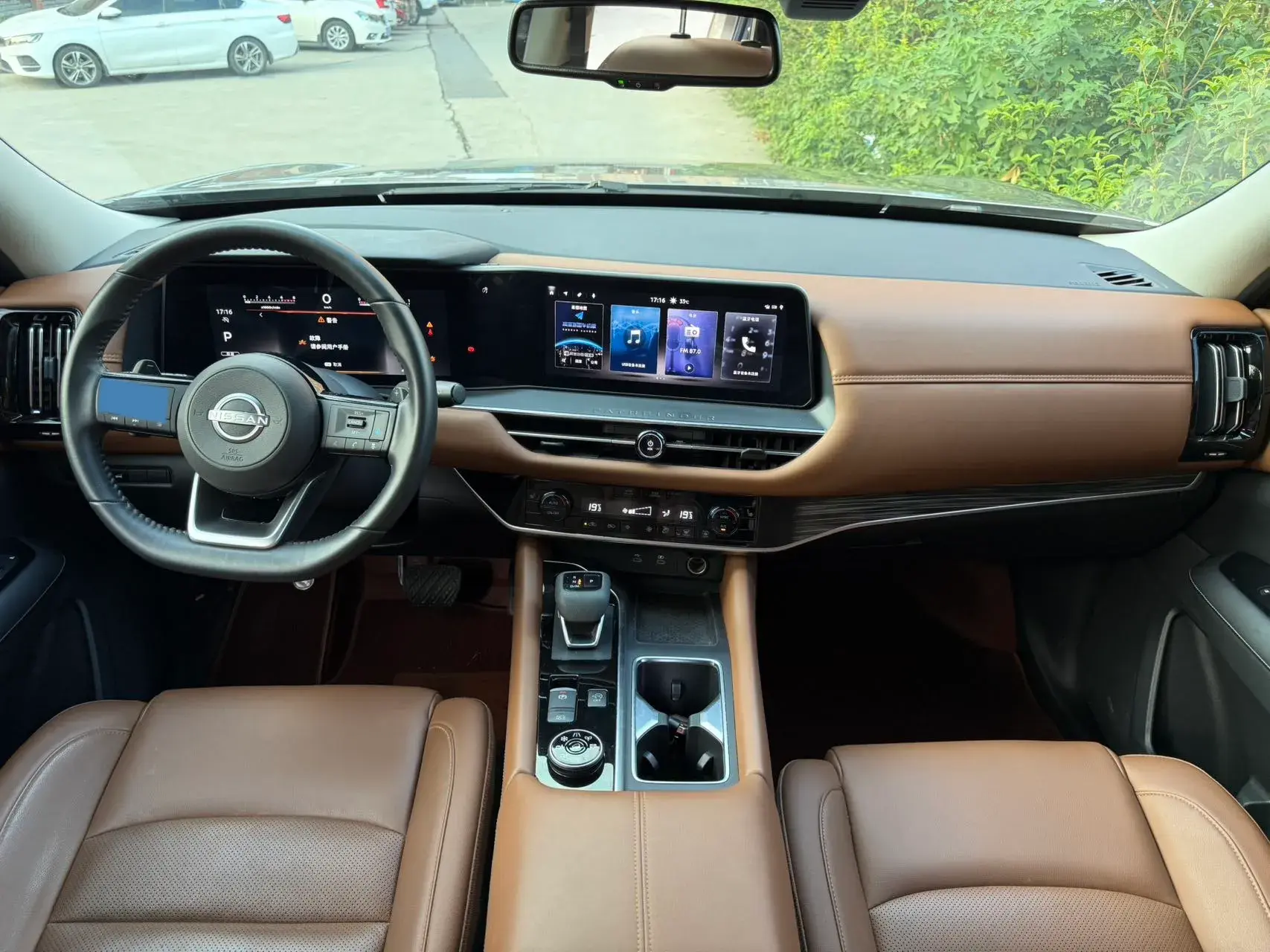 2024 NISSAN PATHFINDER thumbnail 4