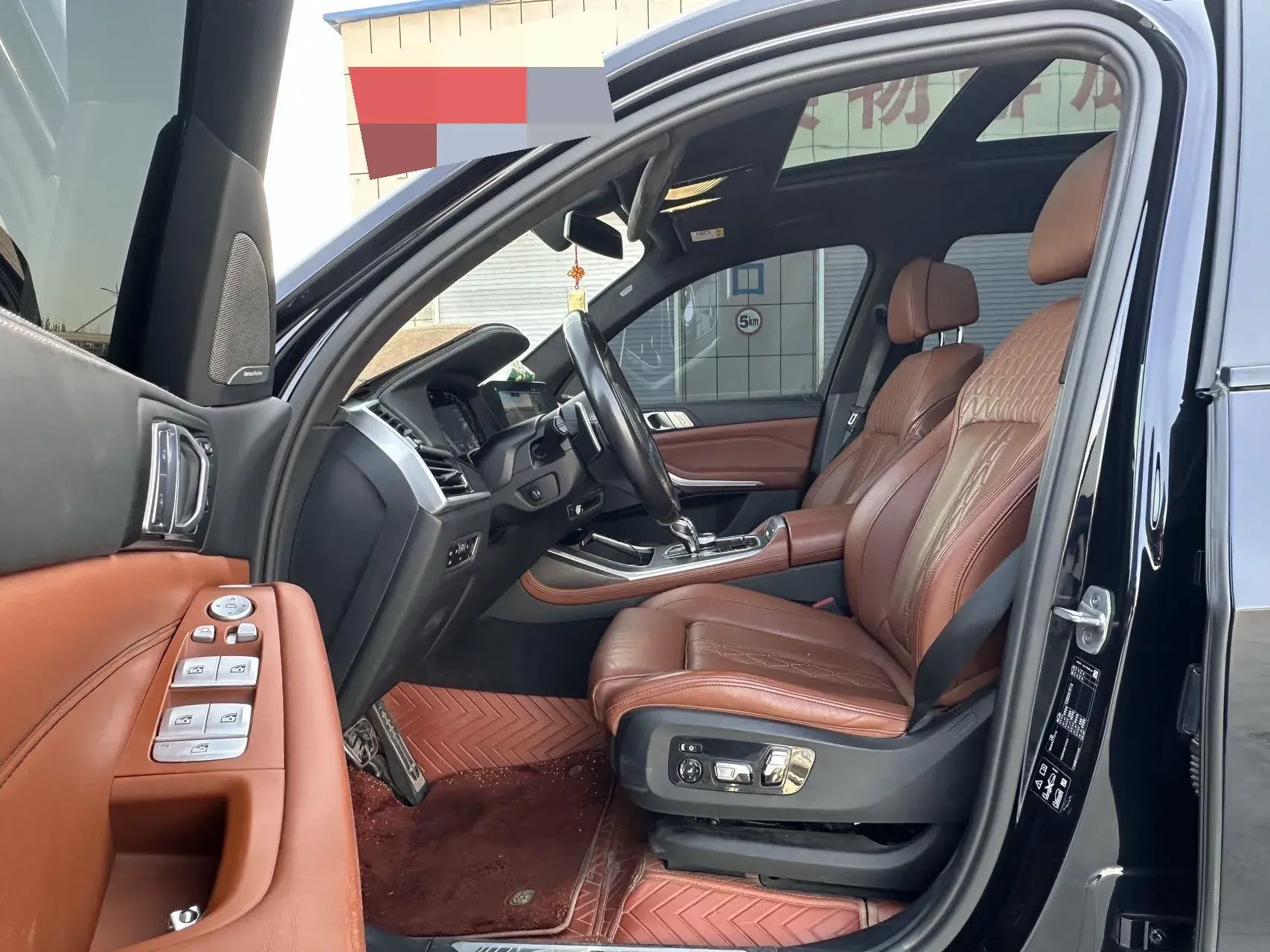 2022 BMW X7 thumbnail 4