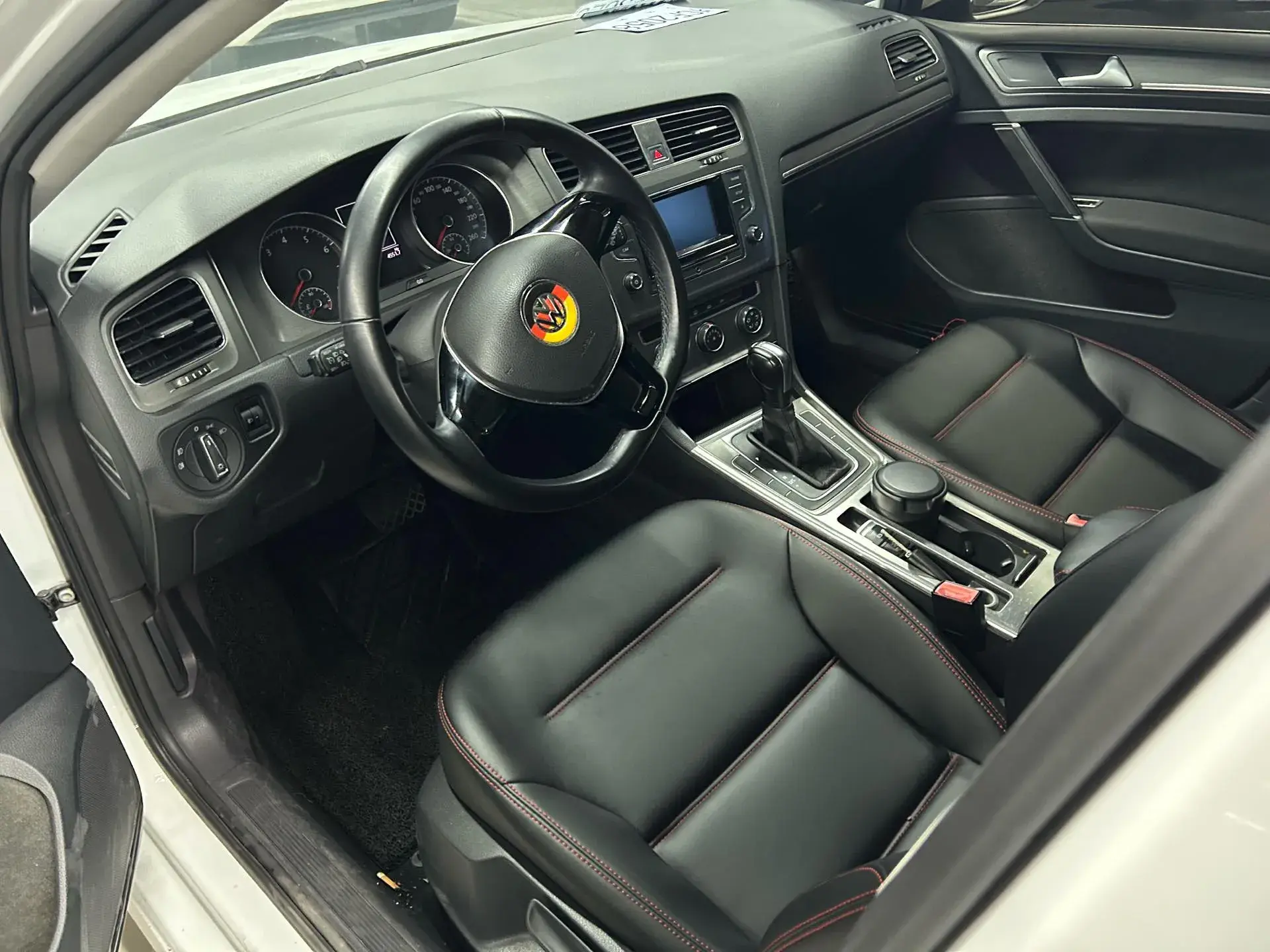 2019 VOLKSWAGEN POLO thumbnail 2