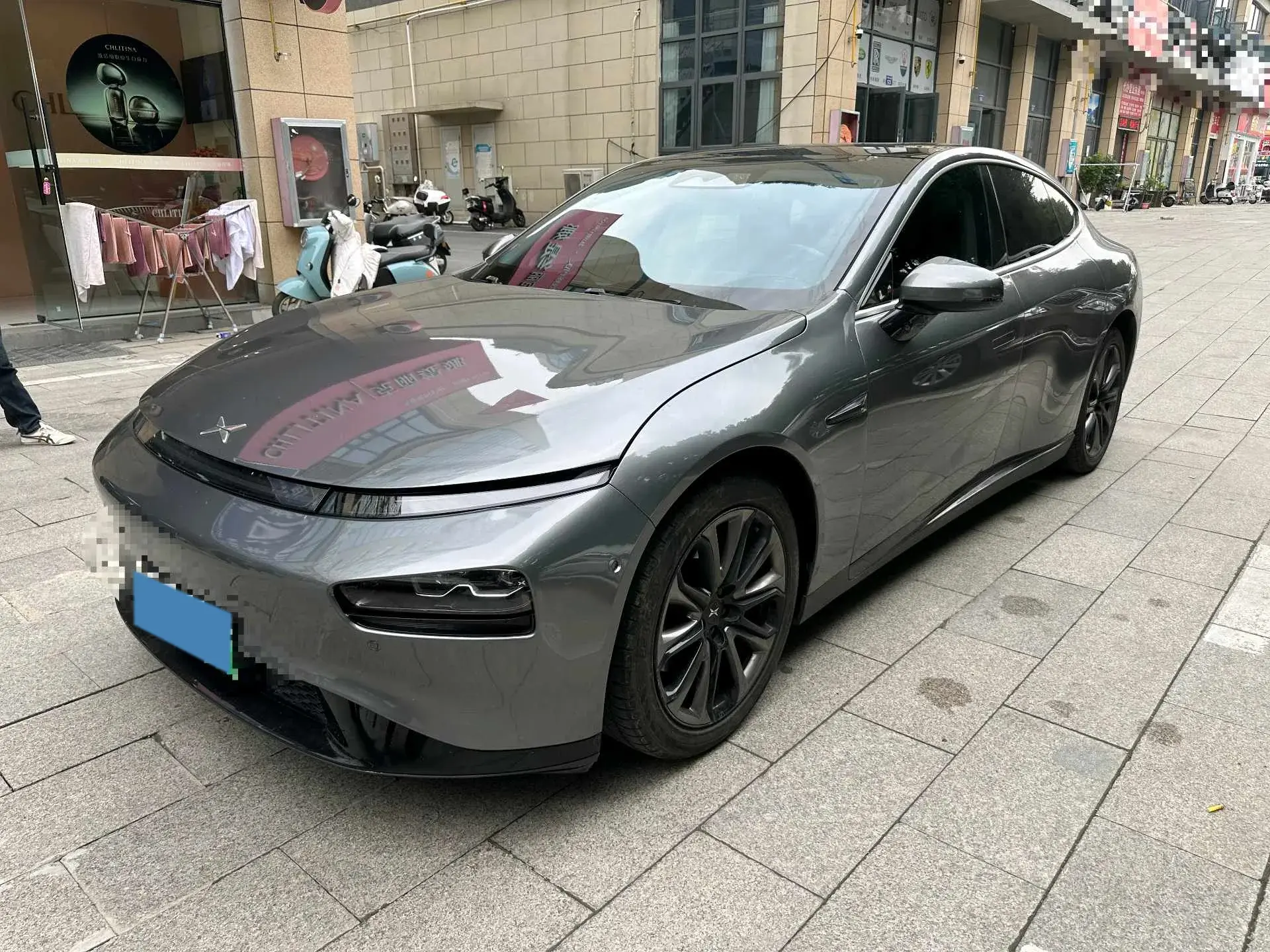 2020 XPENG P7 view 1