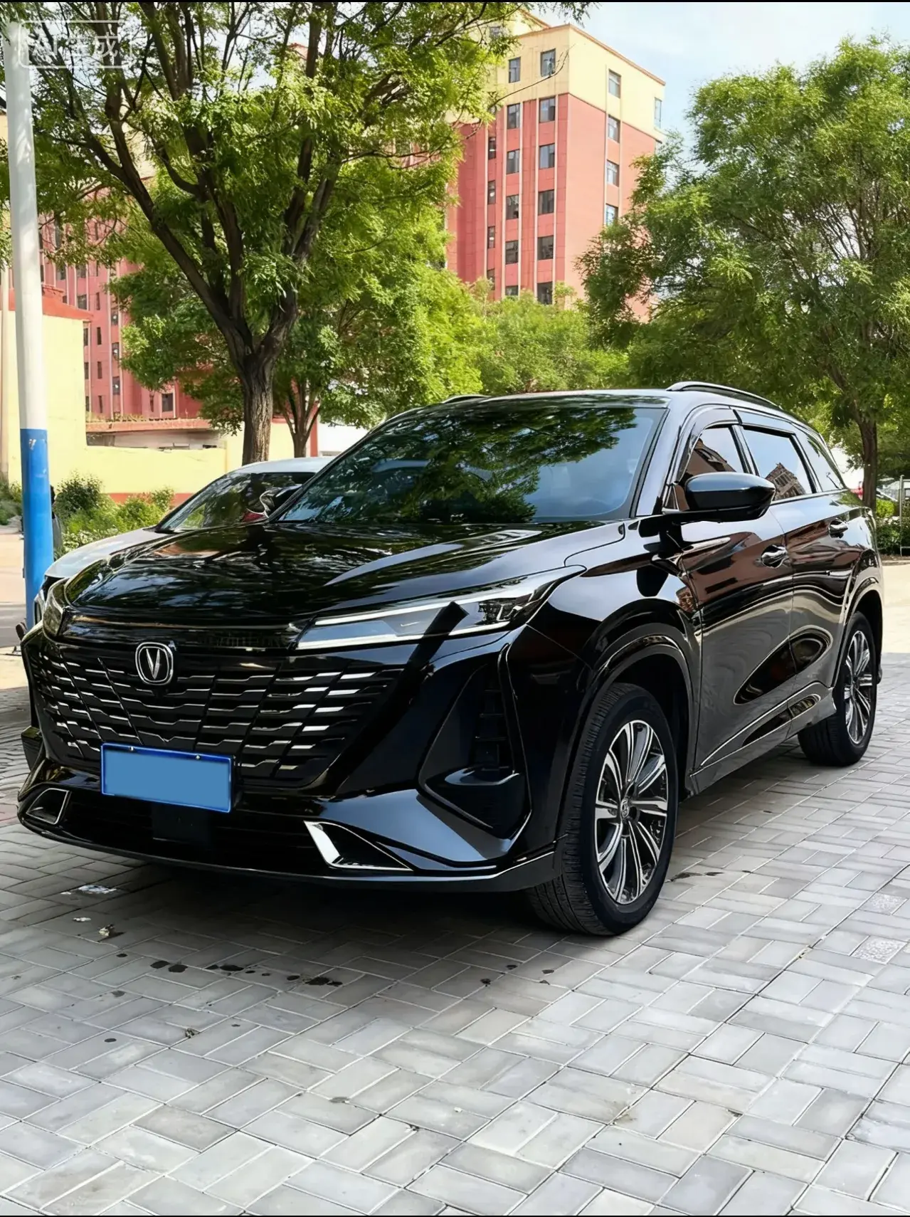 2023 CHANGAN CS75 view 1