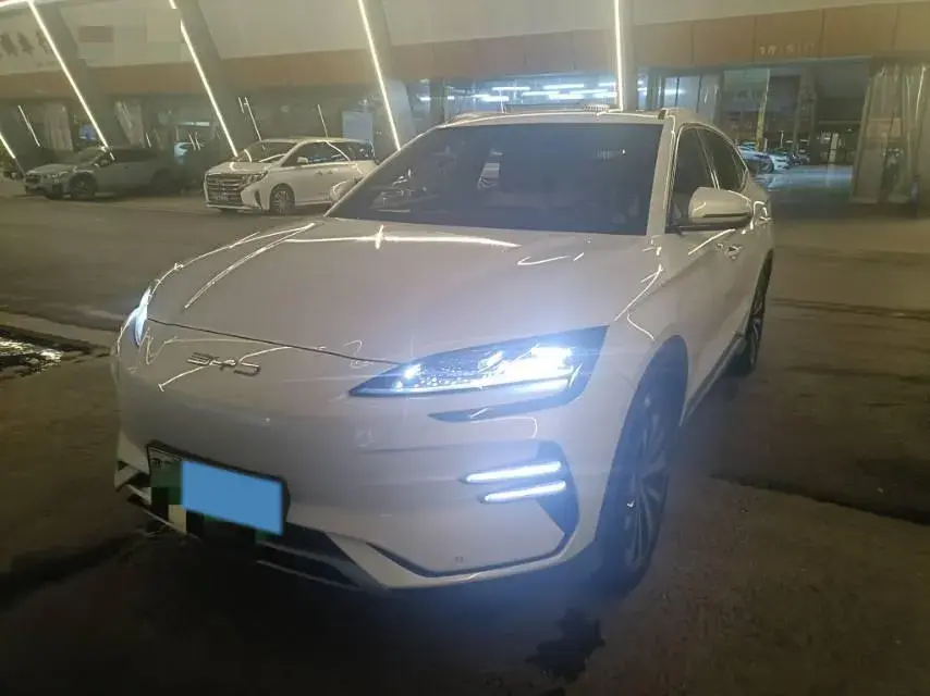 2024 BYD SONG view 1