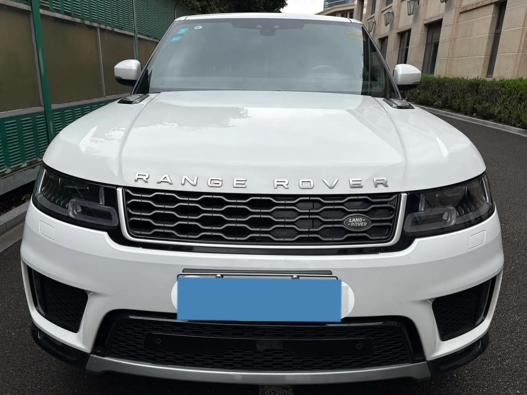 2018 LAND ROVER thumbnail 2
