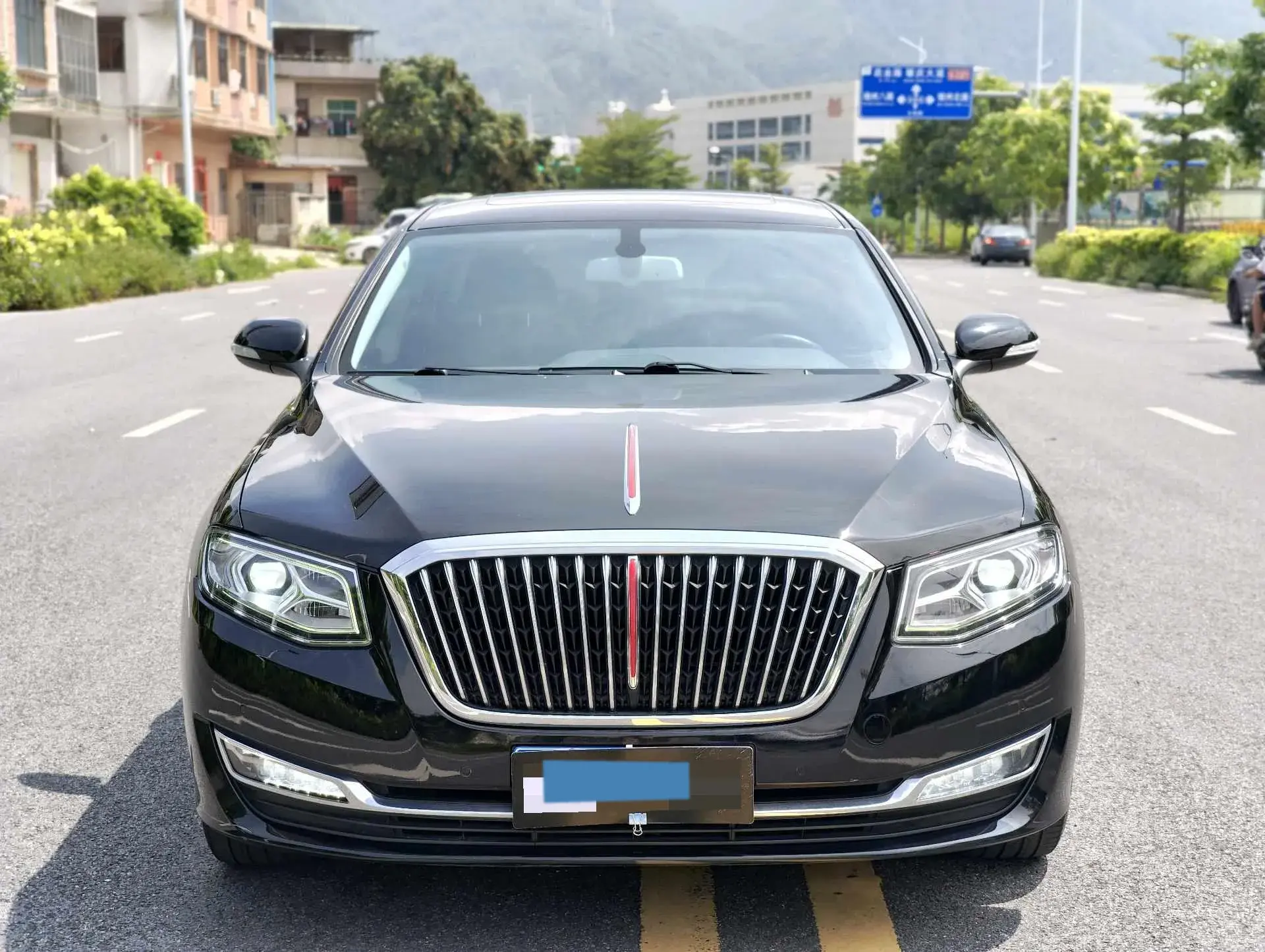 2021 HONGQI H7 thumbnail 2