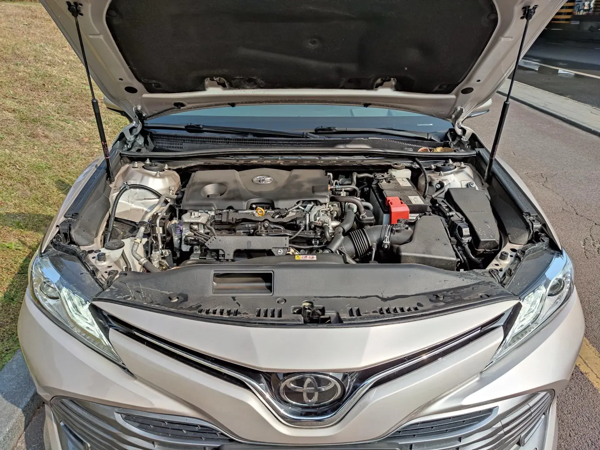 2019 TOYOTA CAMRY thumbnail 3