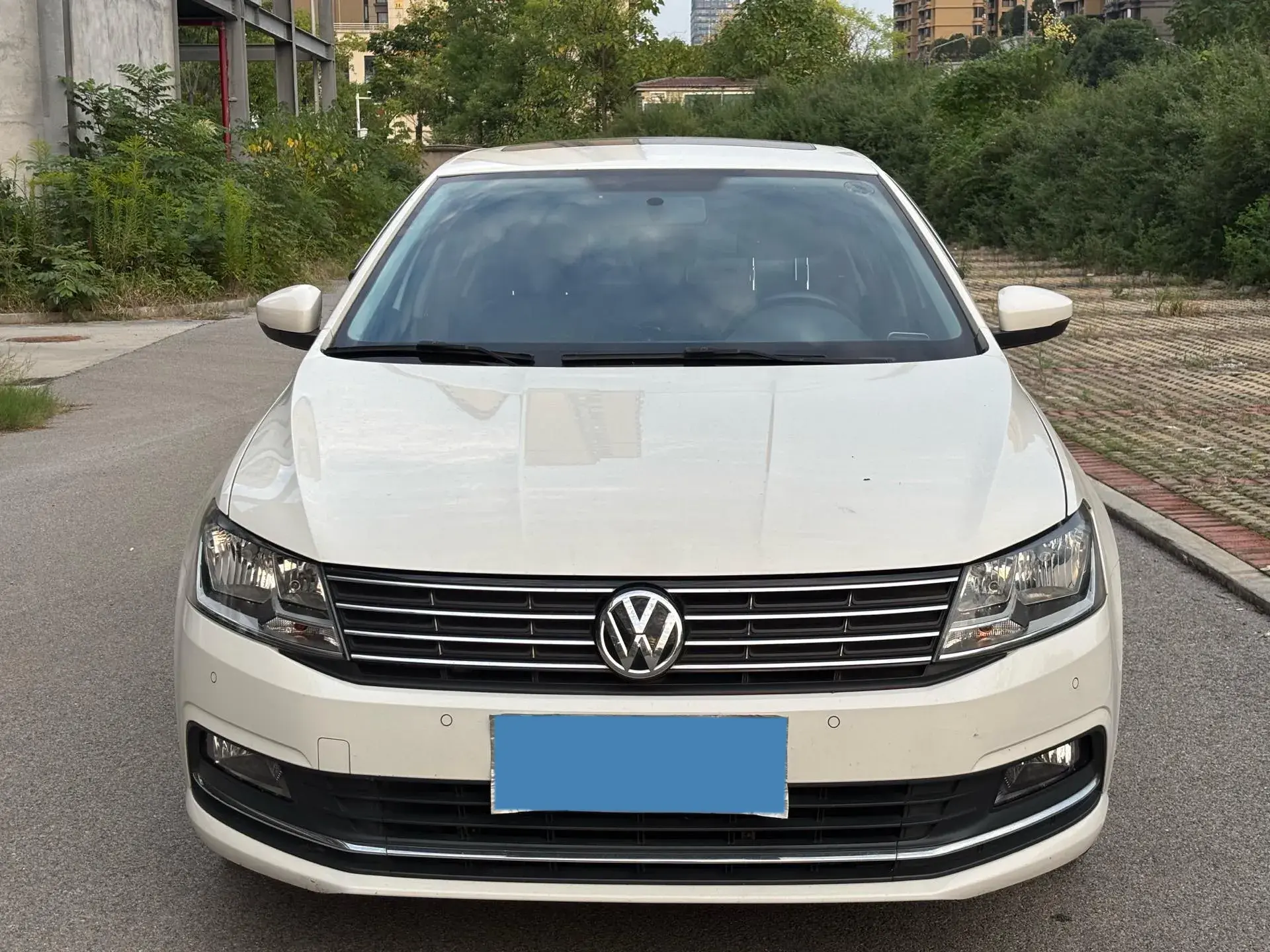 2017 VOLKSWAGEN LAVIDA thumbnail 2