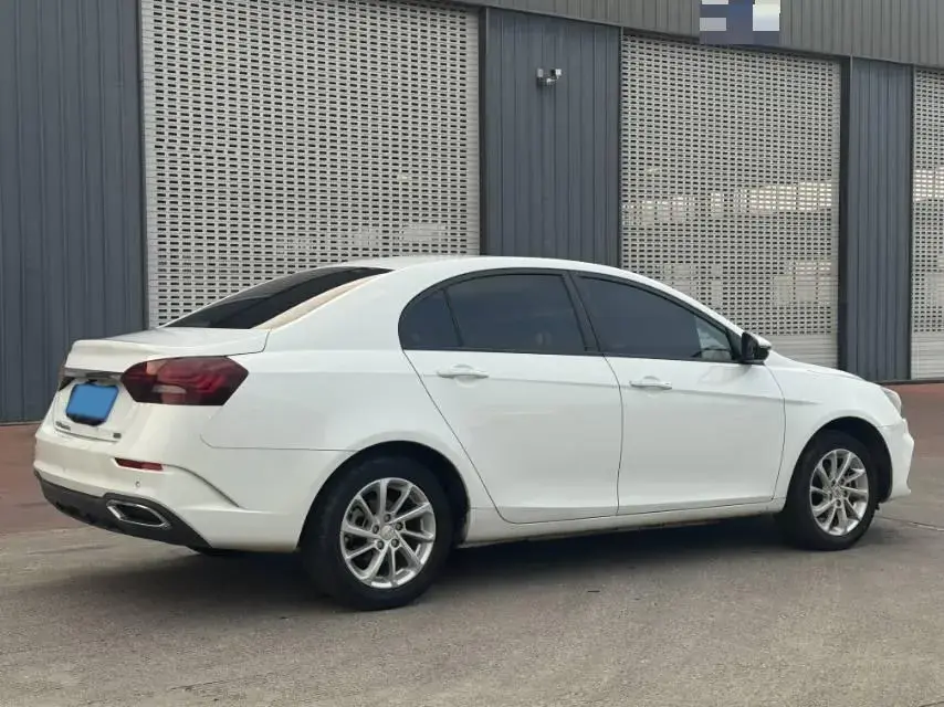 2021 GEELY EMGRAND thumbnail 4