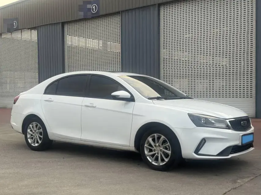 2021 GEELY EMGRAND thumbnail 3