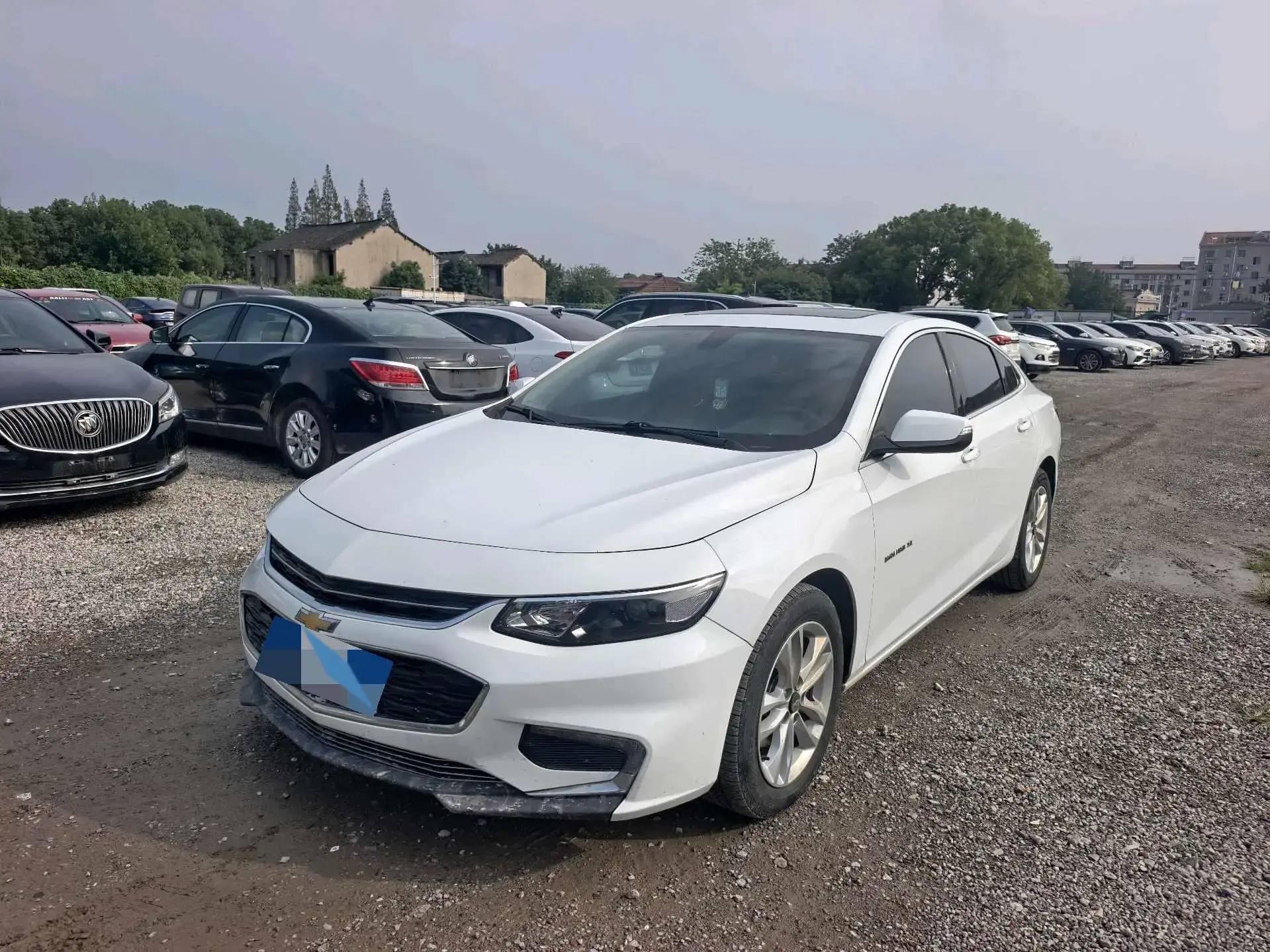 2018 CHEVROLET MALIBU view 1
