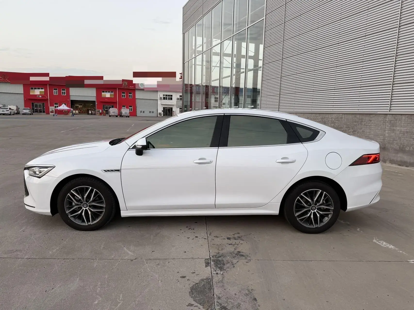 2023 BYD QIN thumbnail 4