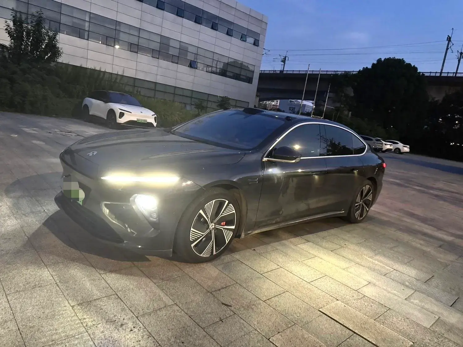 2021 VOLKSWAGEN ID.6 view 1