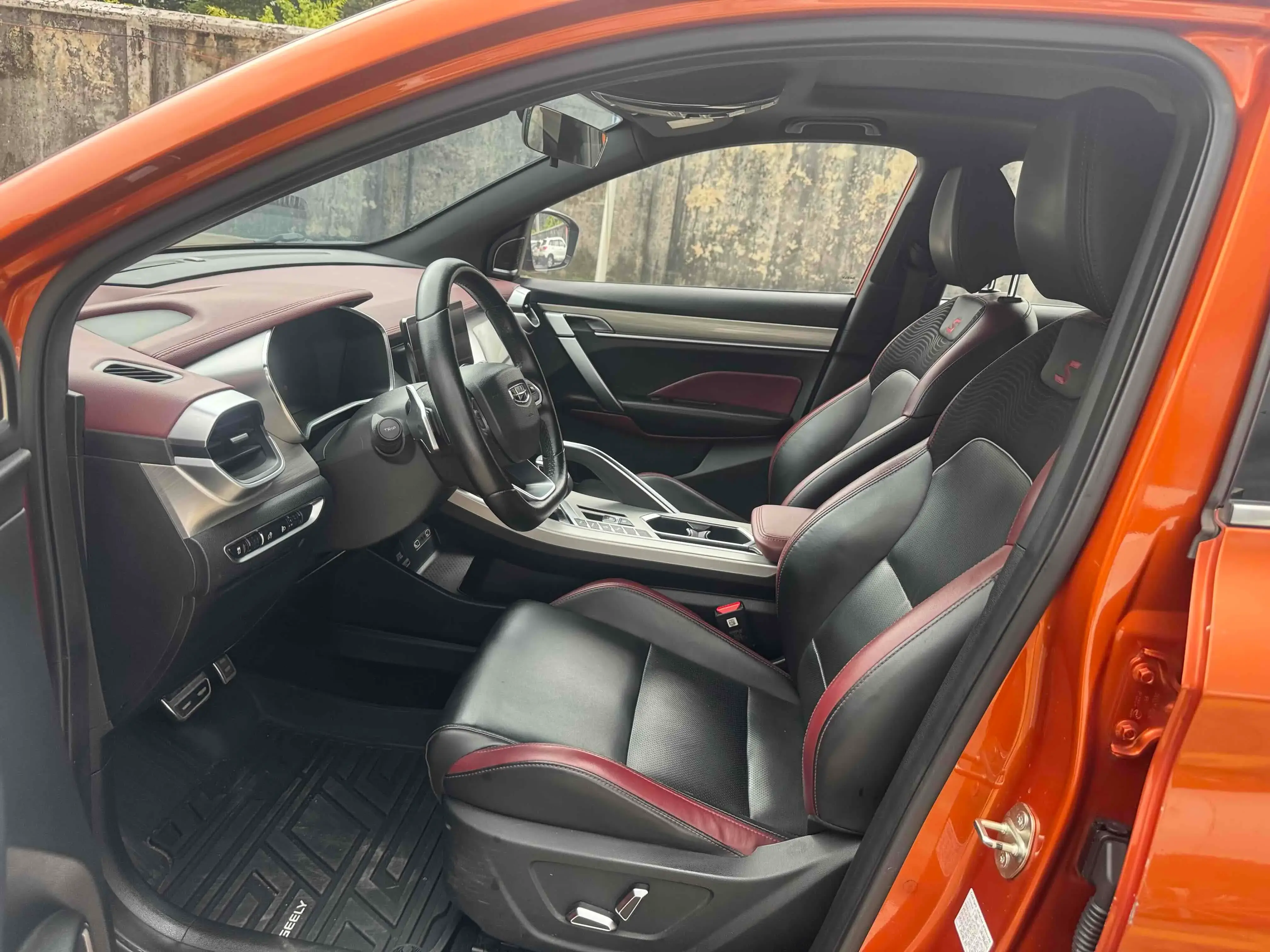 2019 GEELY COOLRAY thumbnail 4