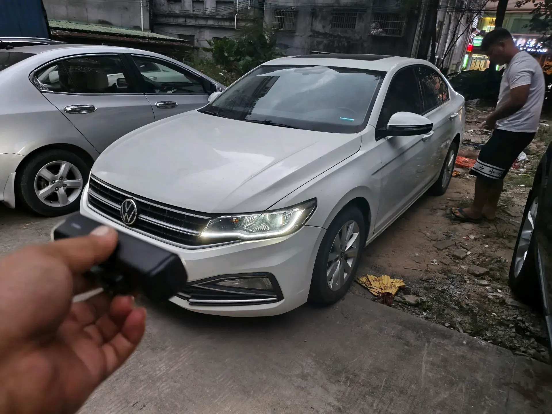 2021 VOLKSWAGEN BORA view 1