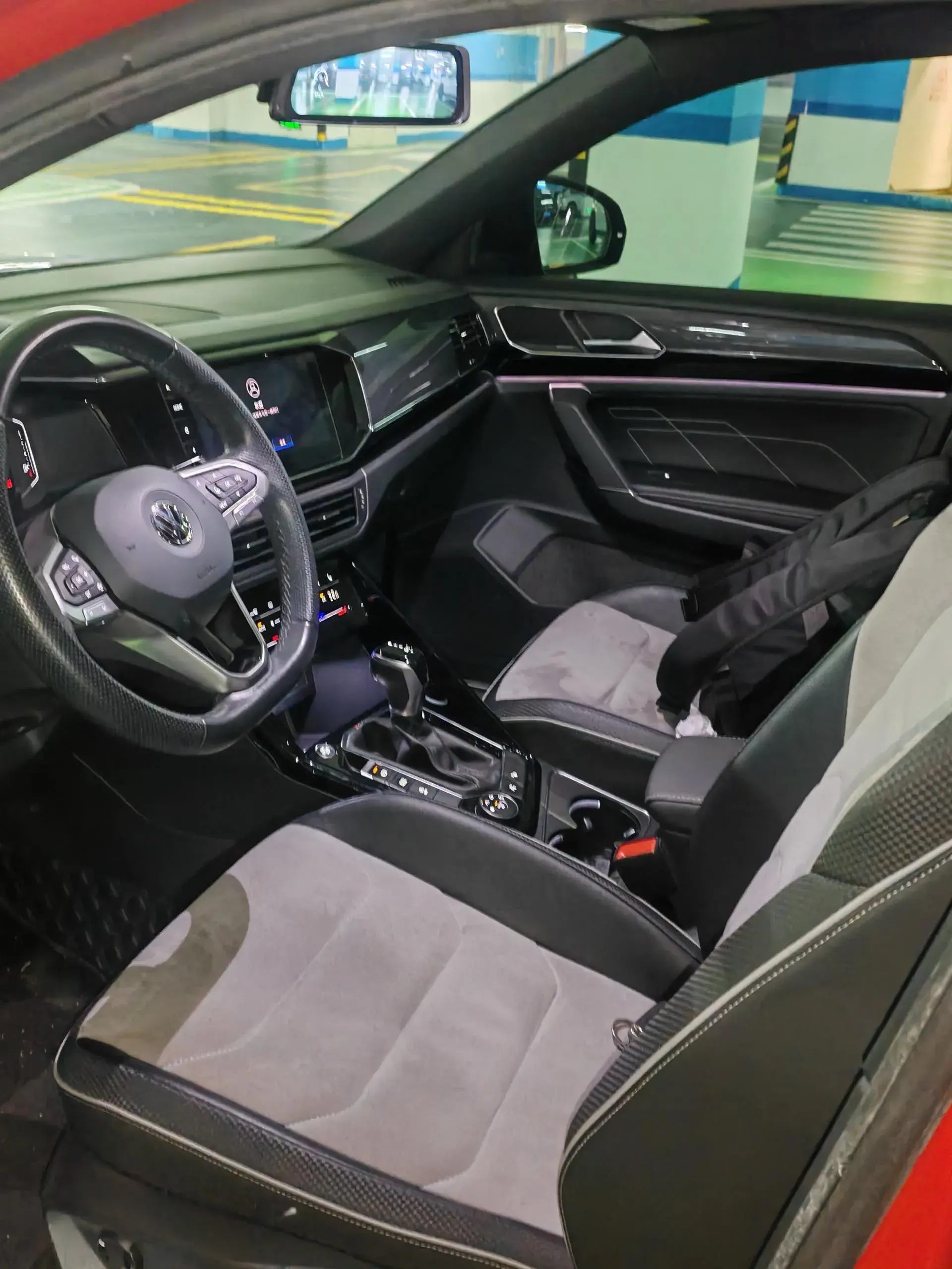 2020 VOLKSWAGEN TAYRON thumbnail 2