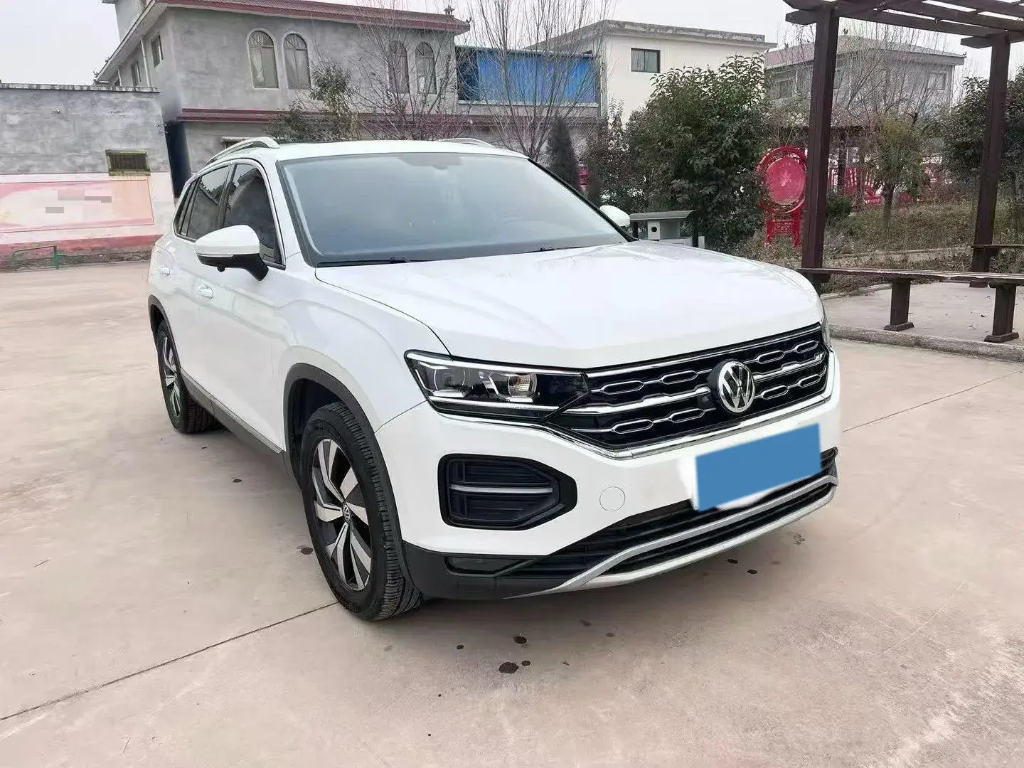 2019 VOLKSWAGEN TAYRON thumbnail 3
